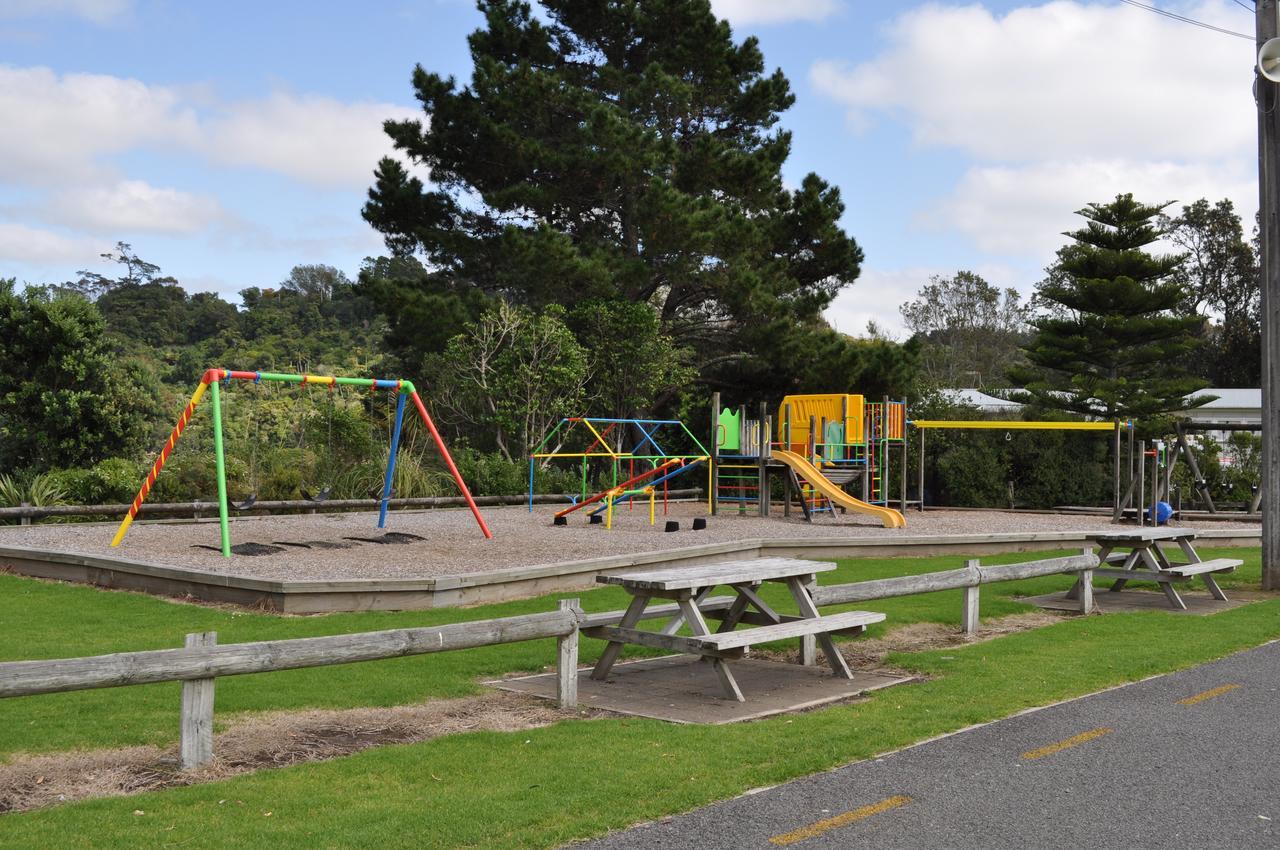 Urenui Beach Camp Exterior foto