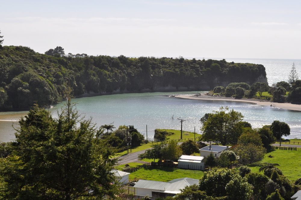 Urenui Beach Camp Exterior foto